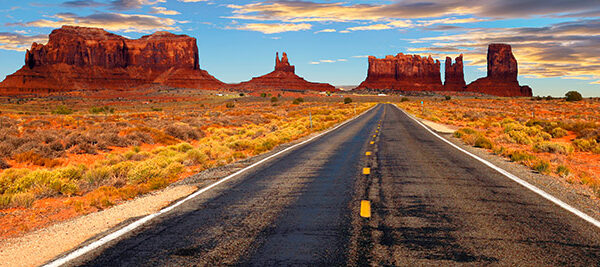 Road to Monument Valley